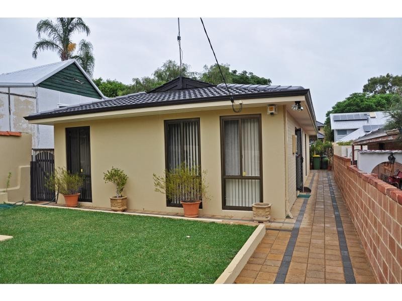 105A Hope Street, White Gum Valley WA 6162