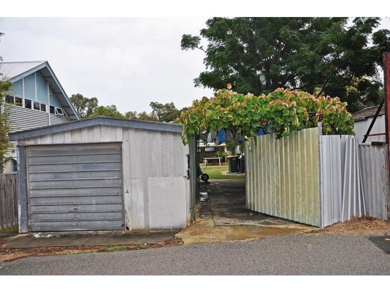 105A Hope Street, White Gum Valley WA 6162