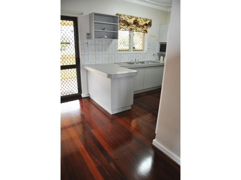 168 Carrington Street, Hilton WA 6163