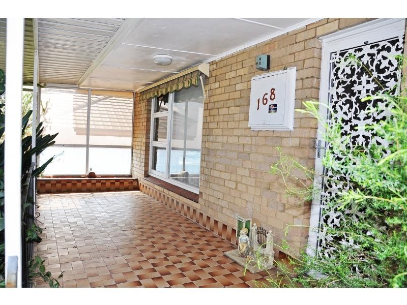 168 Carrington Street, Hilton WA 6163