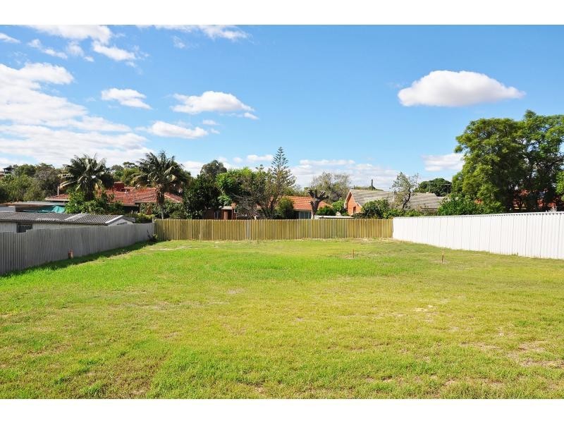 168b Carrington Street, Hilton WA 6163