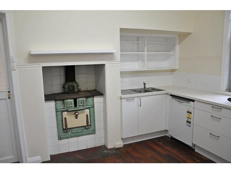 13 Darling Street, White Gum Valley WA 6162