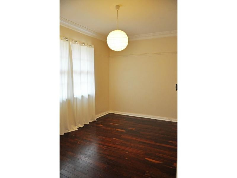 13 Darling Street, White Gum Valley WA 6162