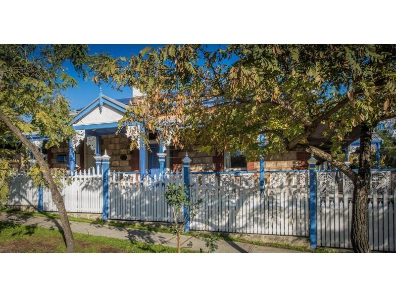 79 South Street, Beaconsfield WA 6162