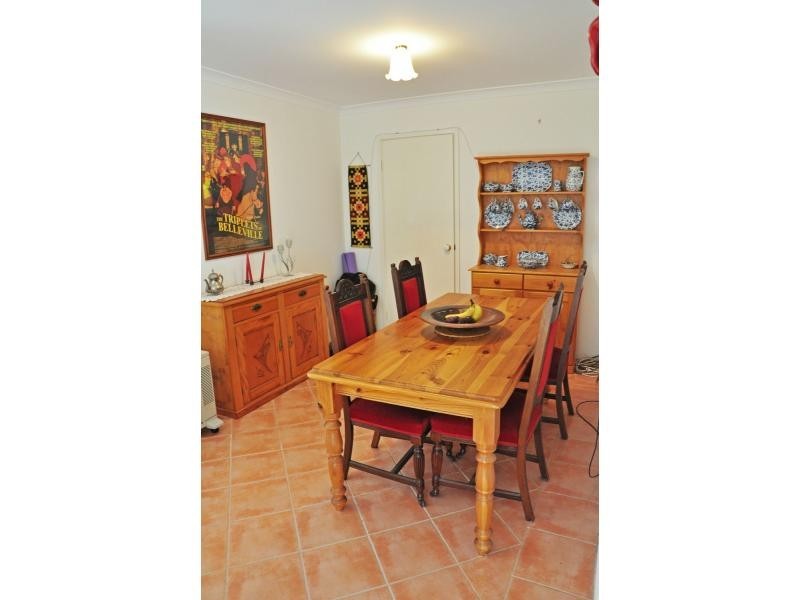 8 Manuel Close, Hamilton Hill WA 6163