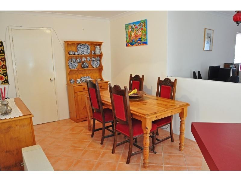 8 Manuel Close, Hamilton Hill WA 6163