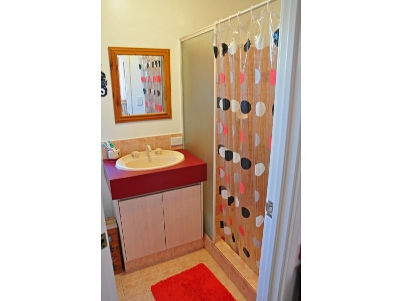 8 Manuel Close, Hamilton Hill WA 6163