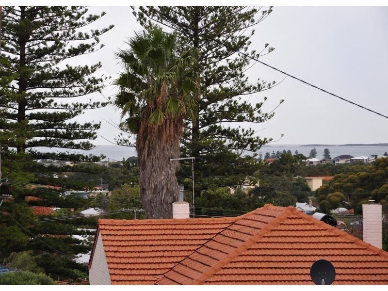 14 Darling Street, White Gum Valley WA 6162