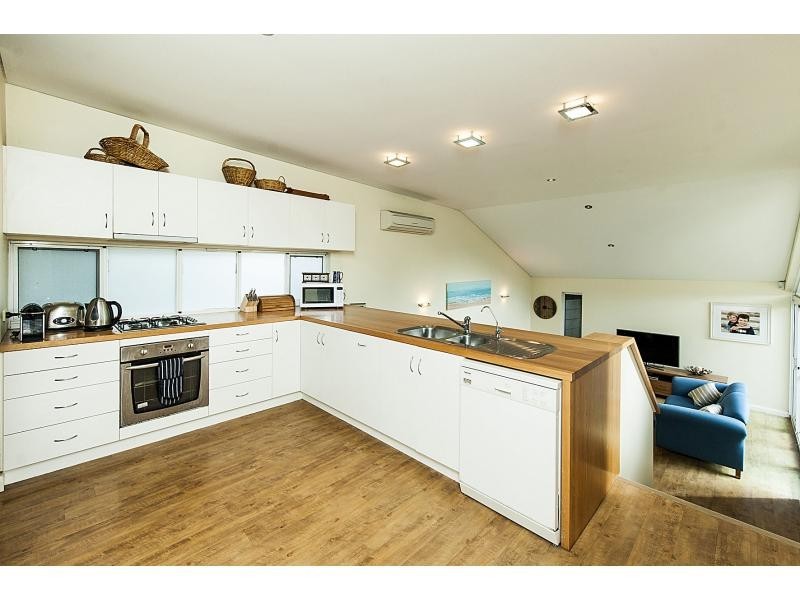 15 Darling Street, White Gum Valley WA 6162