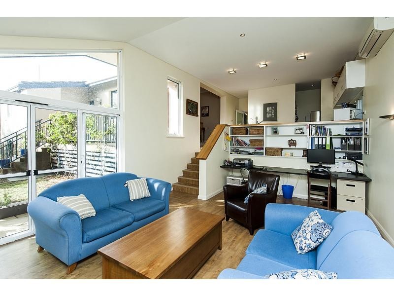 15 Darling Street, White Gum Valley WA 6162