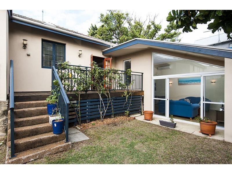 15 Darling Street, White Gum Valley WA 6162