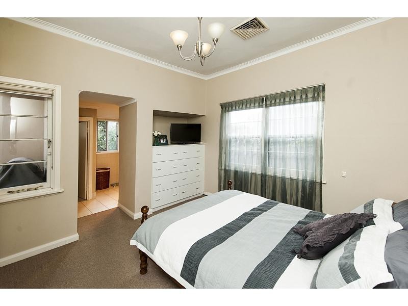 15 Darling Street, White Gum Valley WA 6162