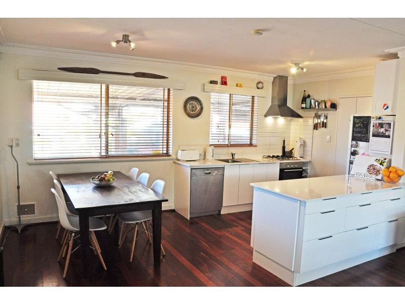 153 Hope Street, White Gum Valley WA 6162