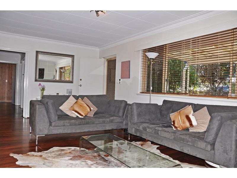 153 Hope Street, White Gum Valley WA 6162