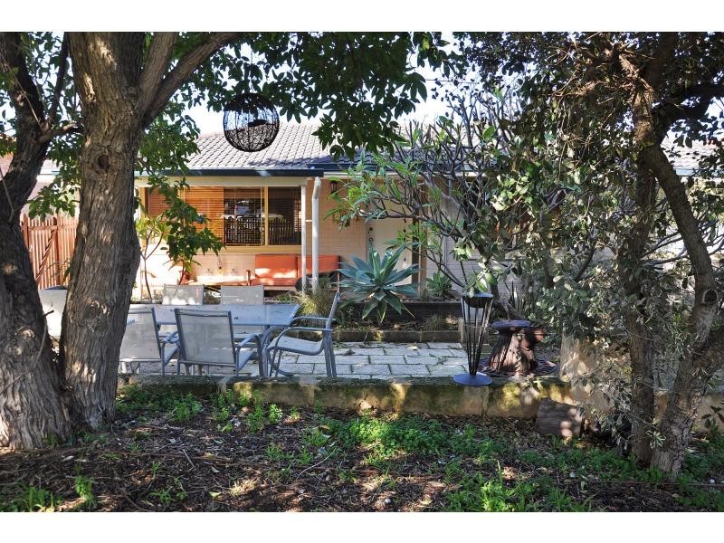 153 Hope Street, White Gum Valley WA 6162