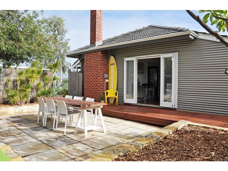 20 Greenslade Street, Hamilton Hill WA 6163