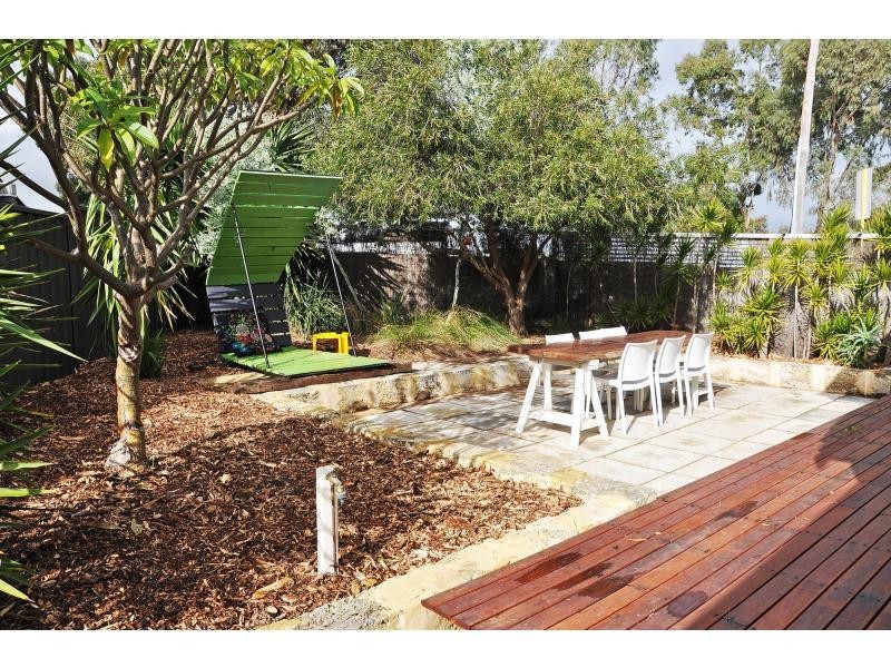 20 Greenslade Street, Hamilton Hill WA 6163