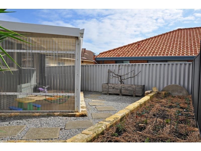 20 Greenslade Street, Hamilton Hill WA 6163