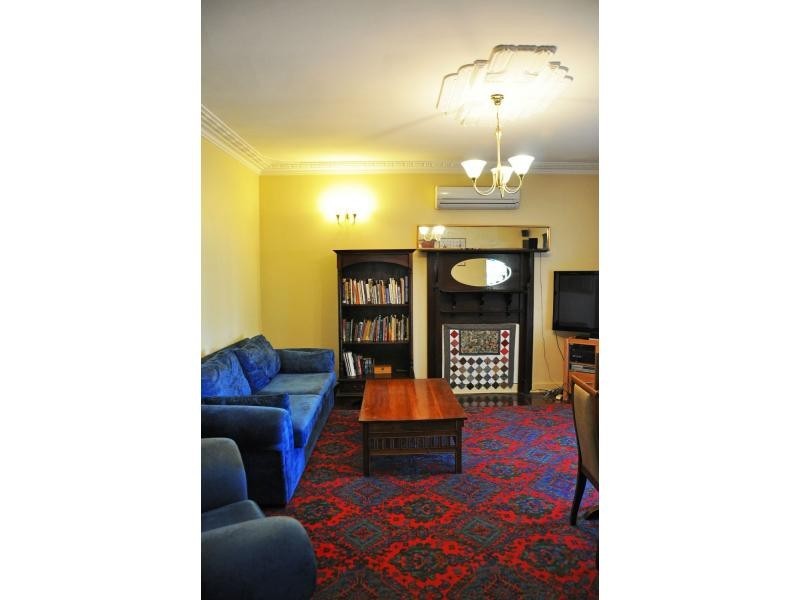 18 Elizabeth Street, White Gum Valley WA 6162