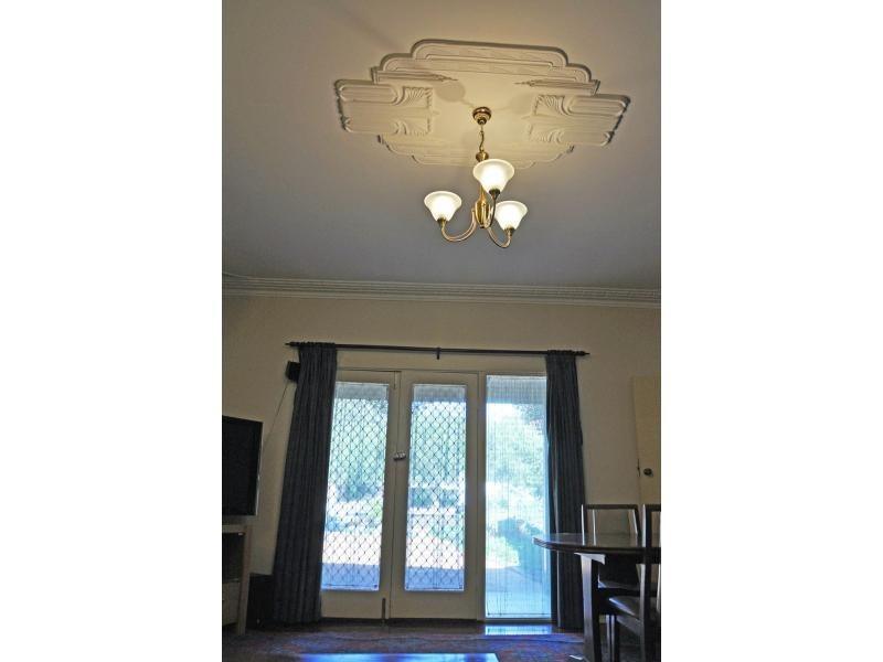 18 Elizabeth Street, White Gum Valley WA 6162