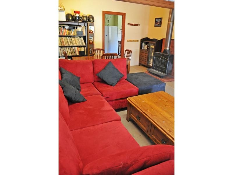 18 Elizabeth Street, White Gum Valley WA 6162