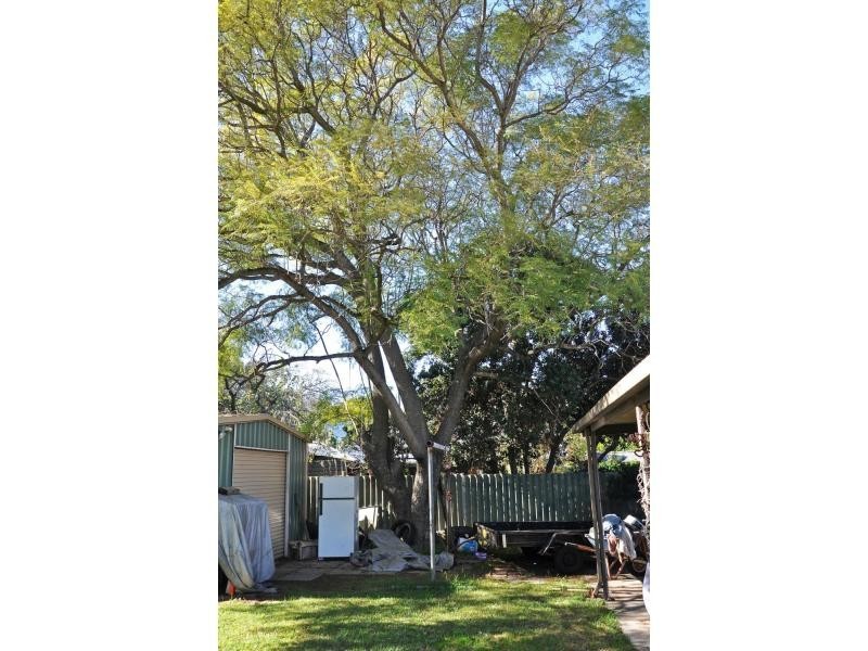 18 Elizabeth Street, White Gum Valley WA 6162