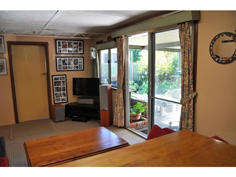 18 Elizabeth Street, White Gum Valley WA 6162