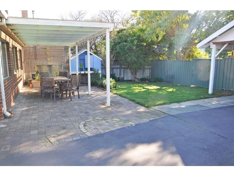 12 Montgomery Street, Beaconsfield WA 6162