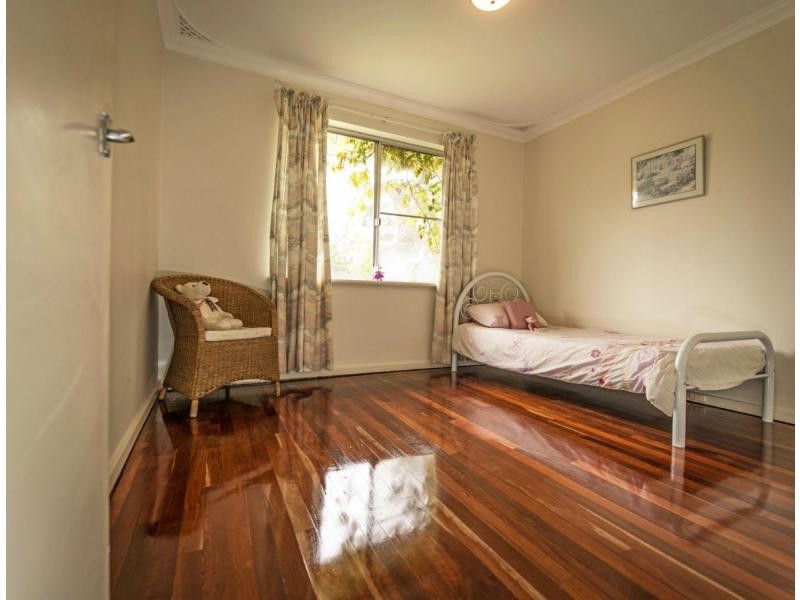 111 Hope Street, White Gum Valley WA 6162