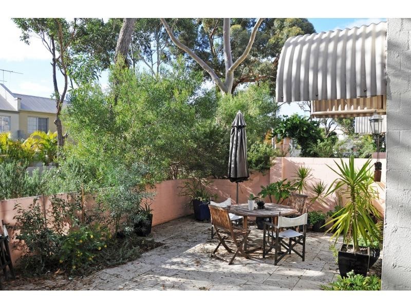 5 McAtee Court, Fremantle WA 6160