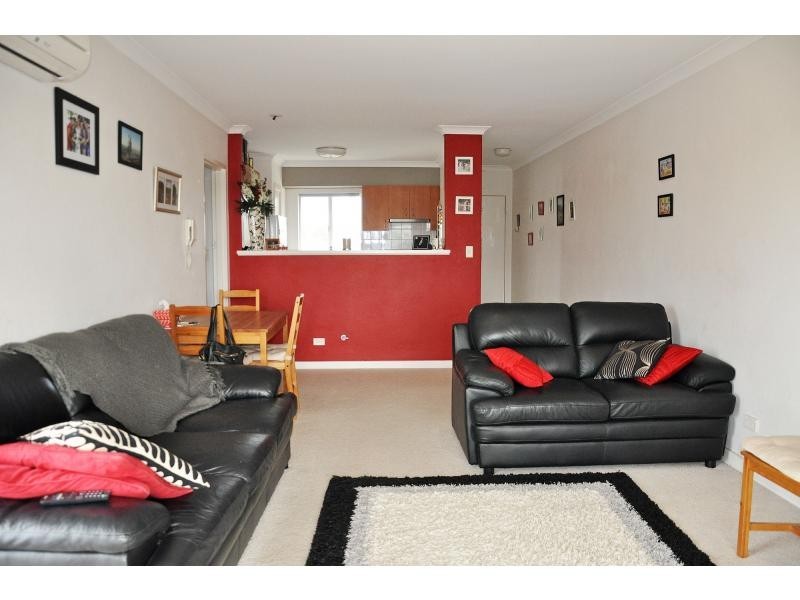13/15 Friar John Way, Coolbellup WA 6163