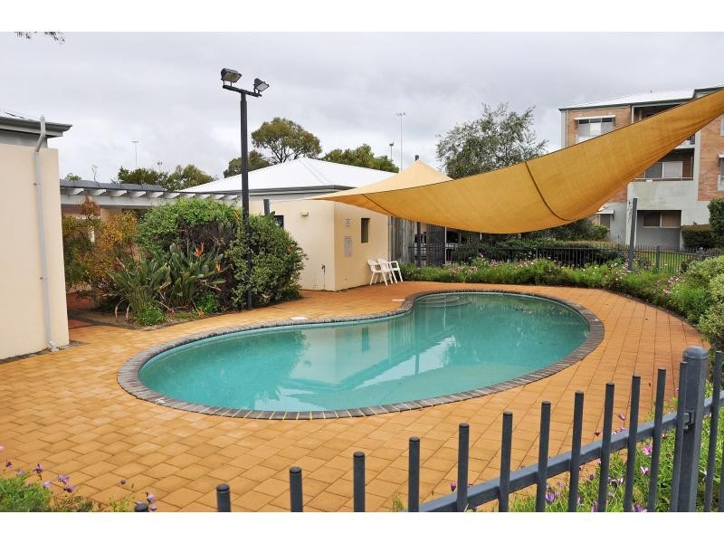 13/15 Friar John Way, Coolbellup WA 6163