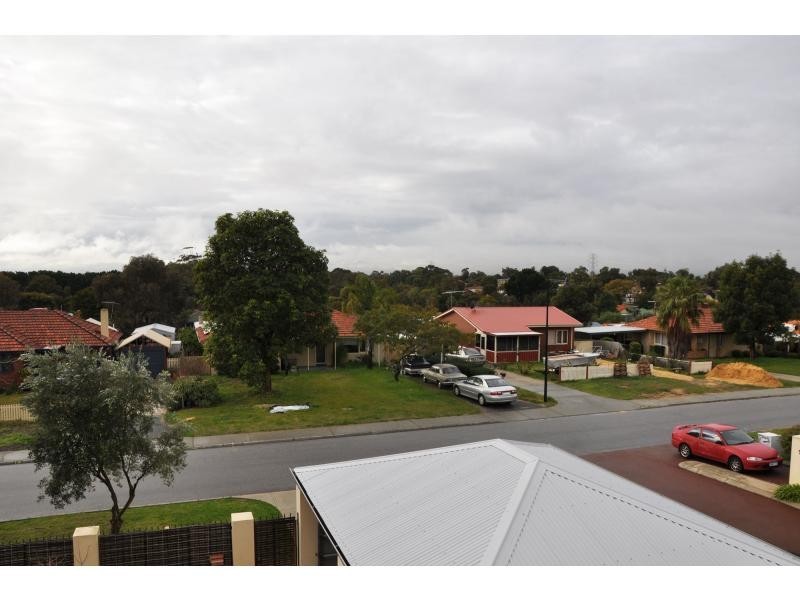 13/15 Friar John Way, Coolbellup WA 6163