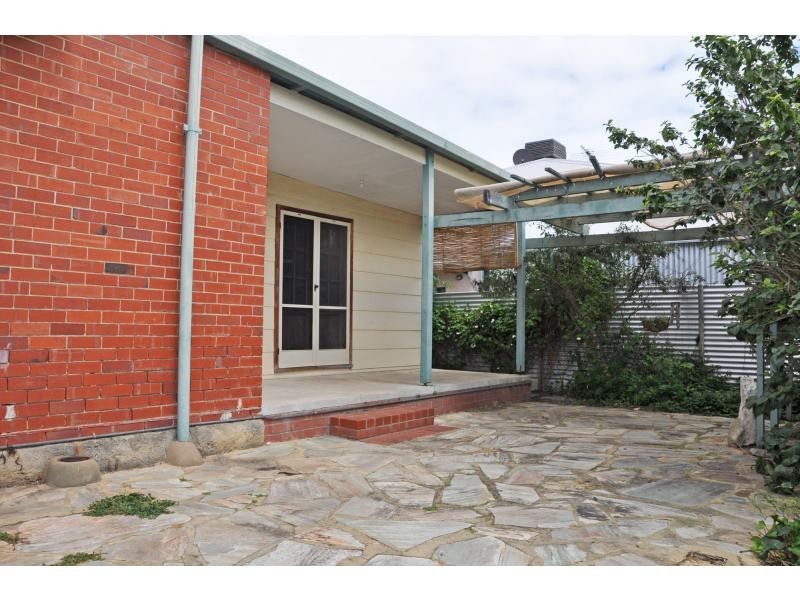 15 Greenslade Street, Hamilton Hill WA 6163