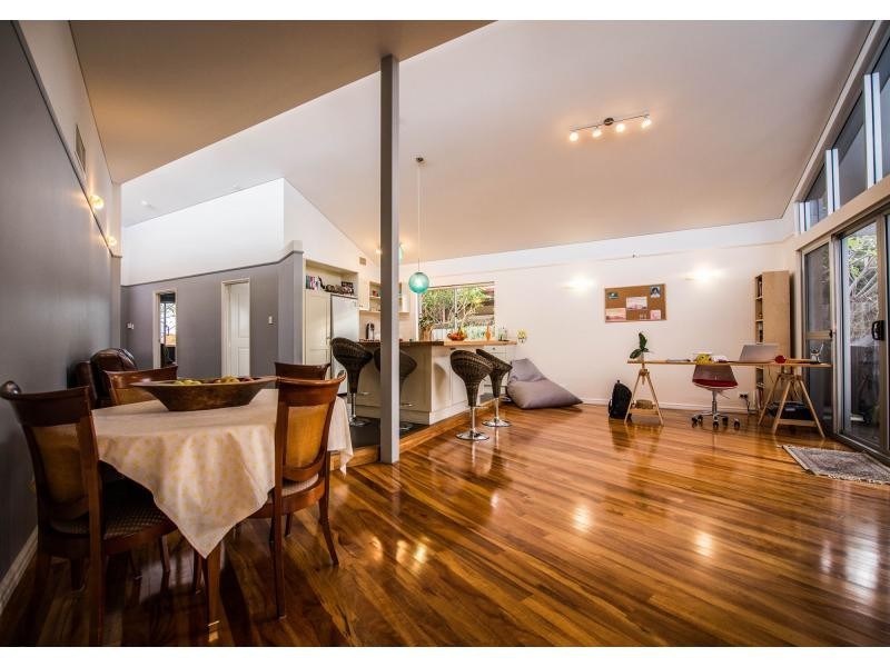 2e Rennie Crescent, Hilton WA 6163