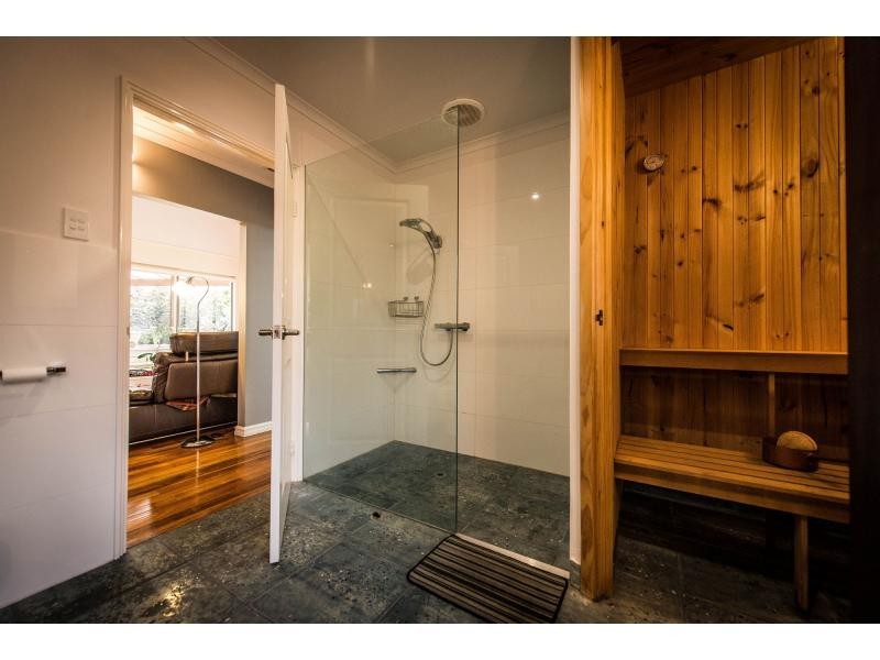 2e Rennie Crescent, Hilton WA 6163