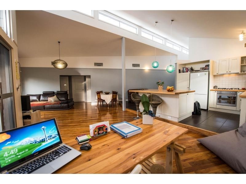 2e Rennie Crescent, Hilton WA 6163
