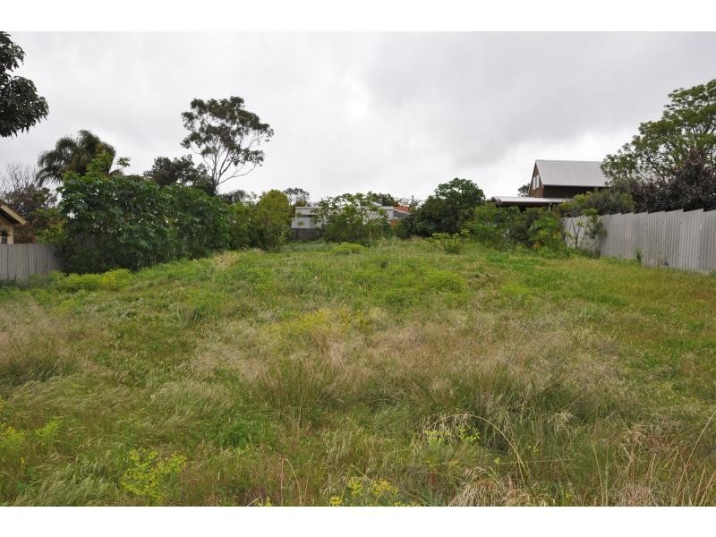13 Instone Street, Hilton WA 6163