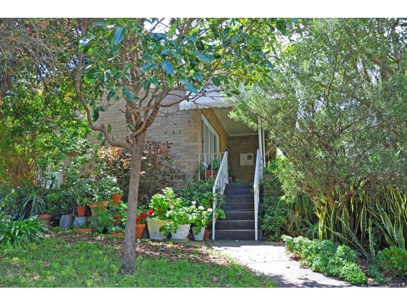 24 Ethelwyn Street, Hilton WA 6163