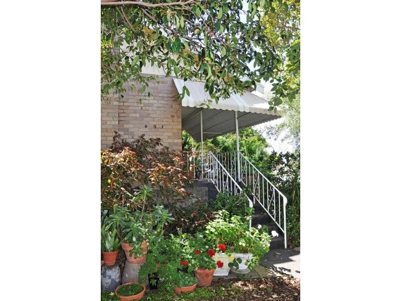 24 Ethelwyn Street, Hilton WA 6163