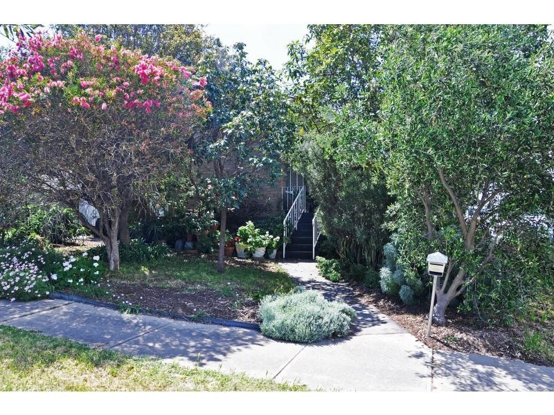 24 Ethelwyn Street, Hilton WA 6163