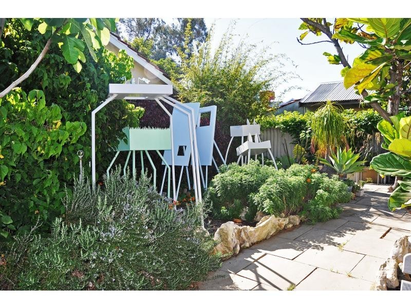 24 Ethelwyn Street, Hilton WA 6163