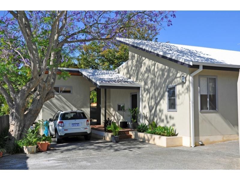 10A Holmes Place, Hilton WA 6163