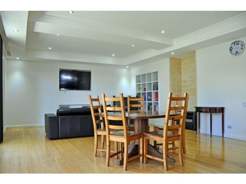 10A Holmes Place, Hilton WA 6163