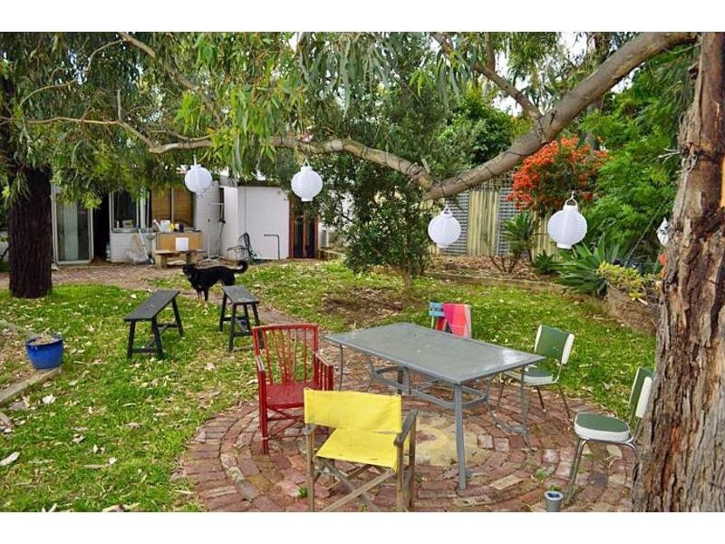 215 South Street, Beaconsfield WA 6162