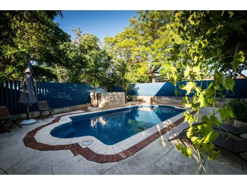 204 Healy Road, Hamilton Hill WA 6163