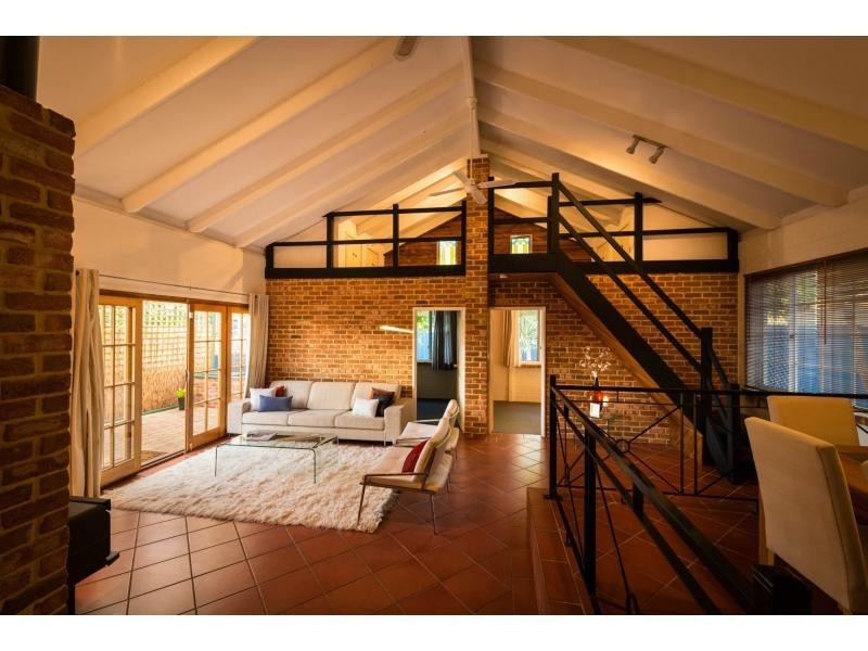 204 Healy Road, Hamilton Hill WA 6163