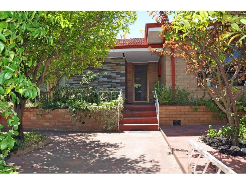 22 Thomas Street, South Fremantle WA 6162