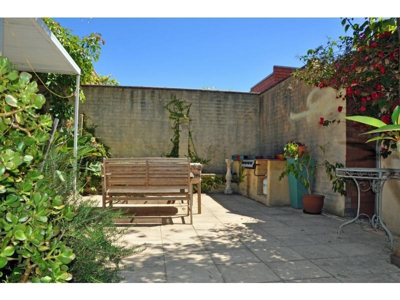 22 Thomas Street, South Fremantle WA 6162