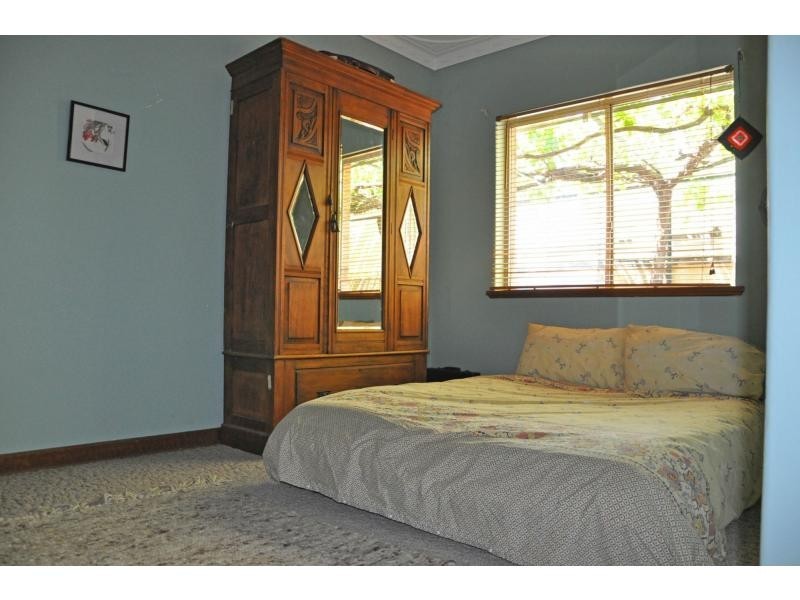 22 Thomas Street, South Fremantle WA 6162